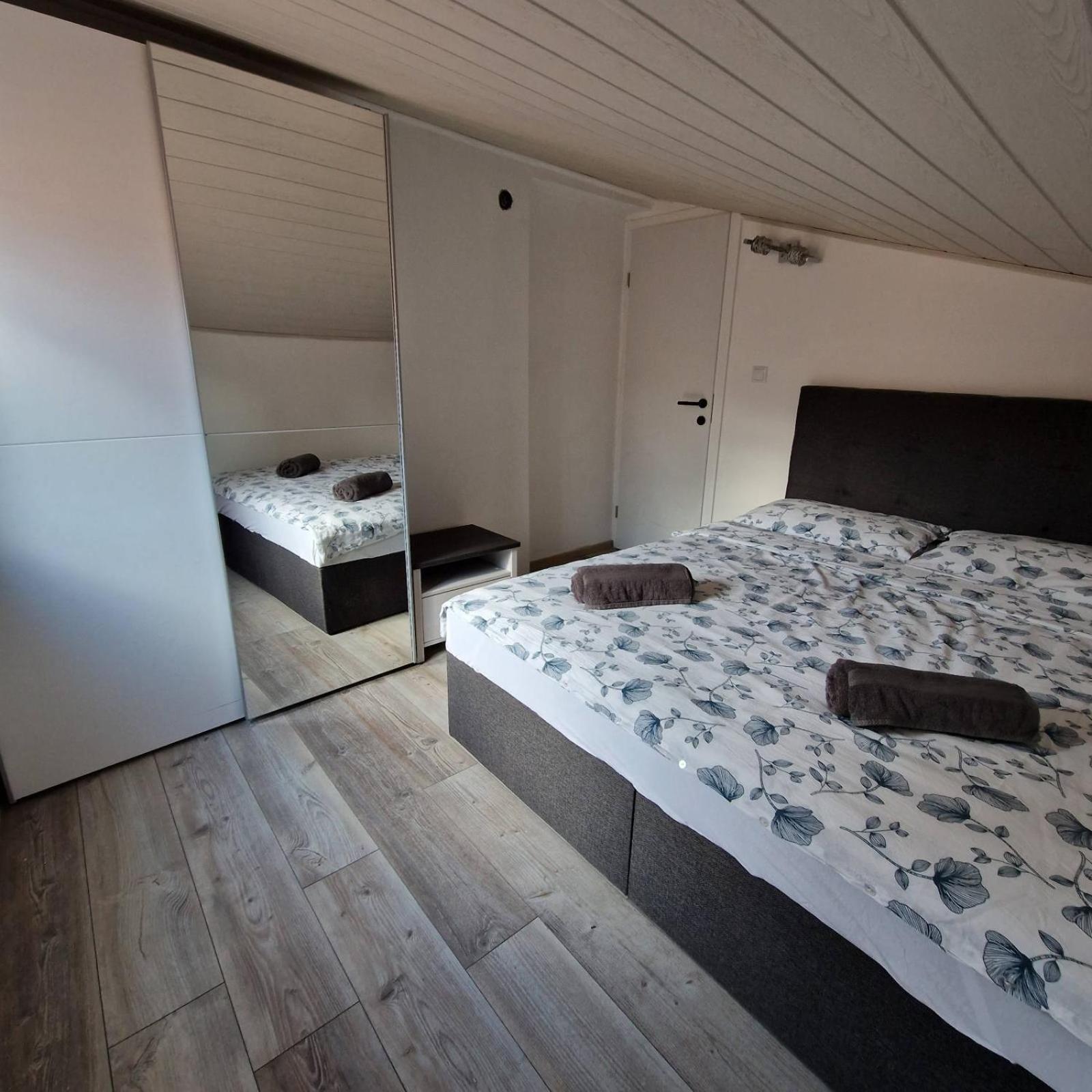 Knezevic Apartments Crikvenica Eksteriør bilde
